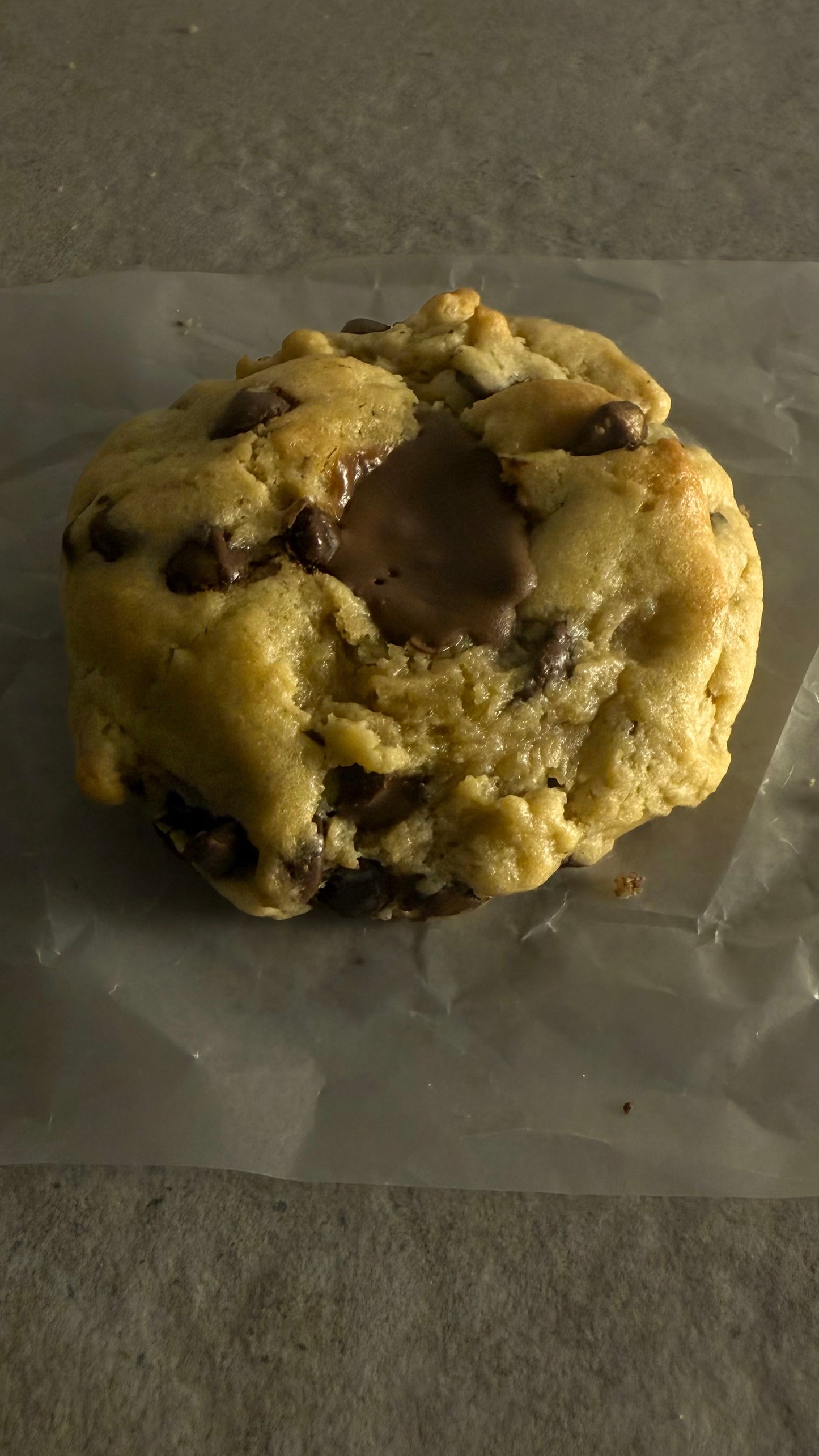 CHOCOLATE CHIP COOKIE