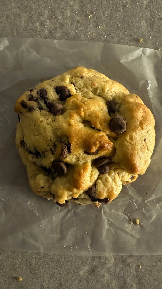 CHOCOLATE CHIP COOKIE